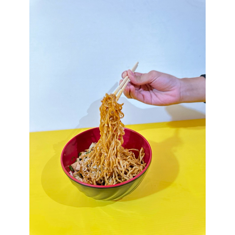 

MIE CHILI OIL FROZEN