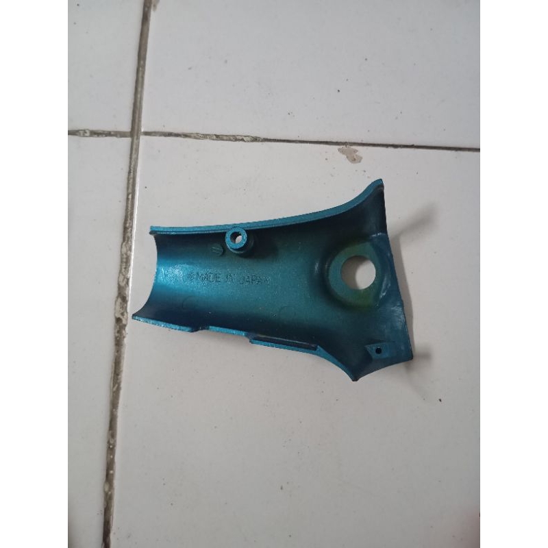 Cover Batok Bawah Kiri Suzuki FR70 Jambu Original