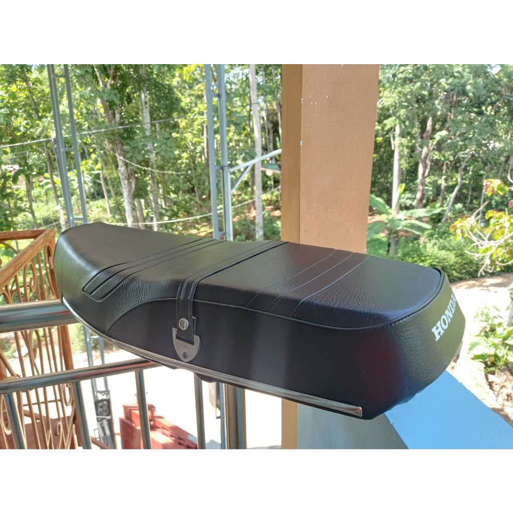Jok Honda Astrea grand standar/jok Astrea Honda grand kulit ori/jok motor Honda grand standar Lis sa