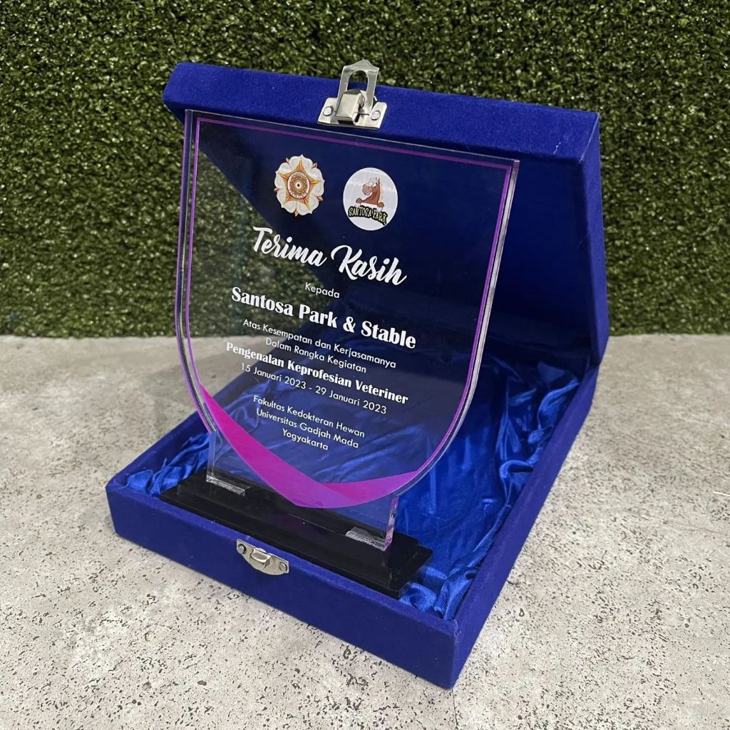 Plakat | Plakat akrilik | Plakat akrilik custom | Plakat akrilik Ucapan Terima Kasih | Plakat akrili