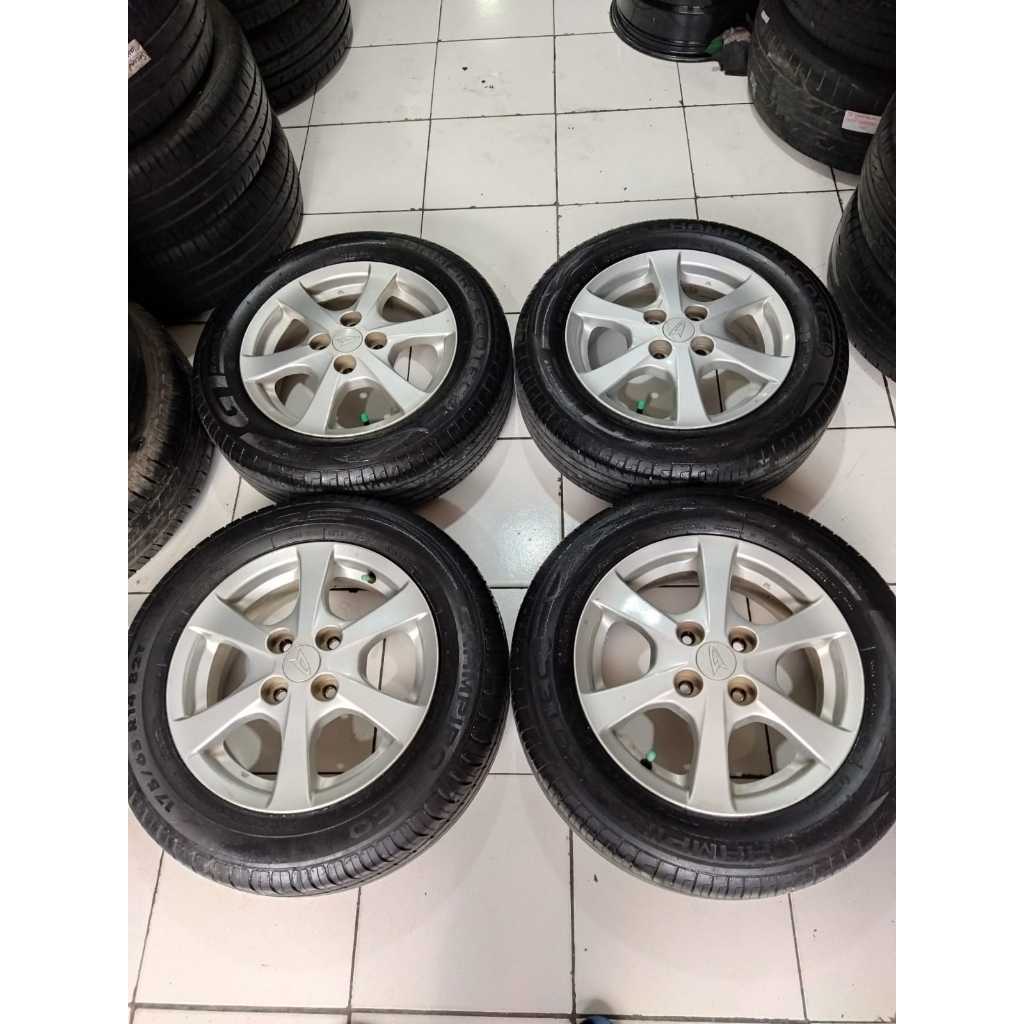 velg mobil bekas OEM AGYA ring 14 pcd 4x100 plus ban buat ayla sigra