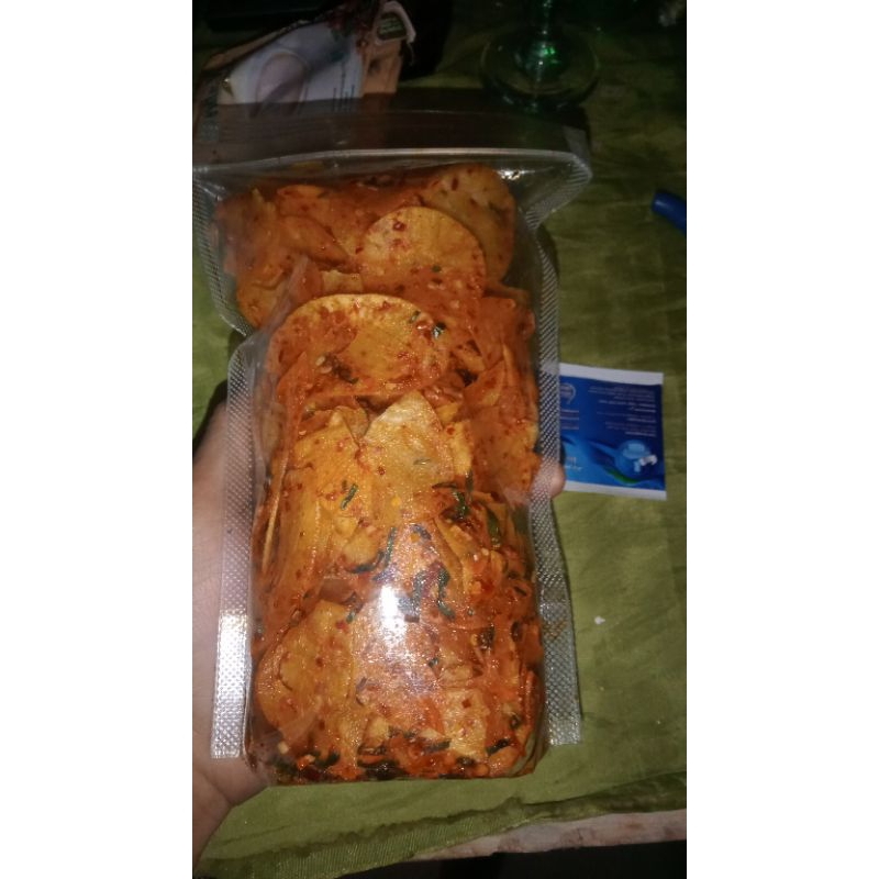 

Kripik Singkong Daun Jeruk (Pedas)