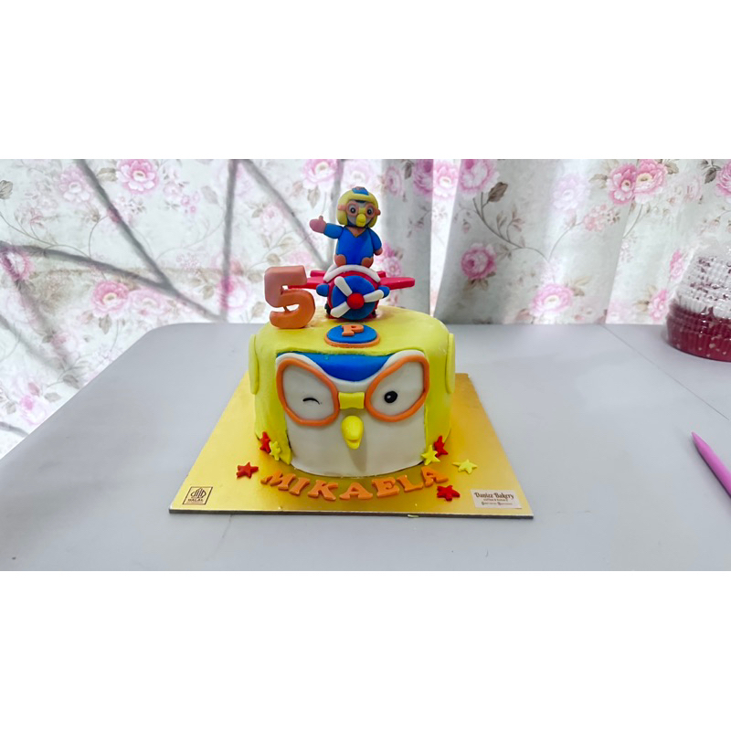 

Cake Pororo full fondant