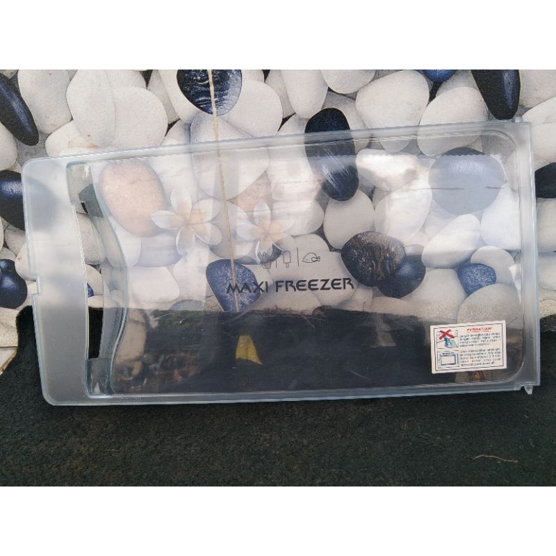 Tutup freezer kulkas LG 1 pintu tutup freezer