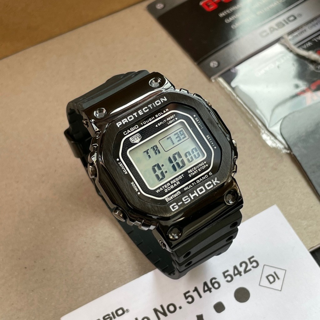 CASIO Casio GM-5600 Steel Shell Waterproof Men's Watch 42mm