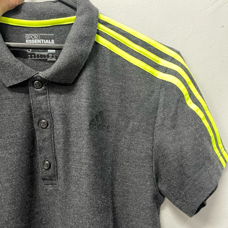polo Adidas brown neon 3 stripes. ( SPORT ESSENTIALS ) climalite 100% original. barang second ukuran