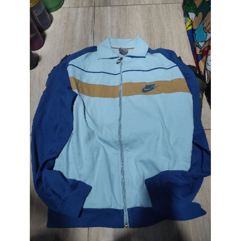 tracktop nike second