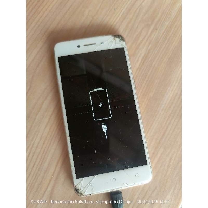Oppo A37 Minusan
