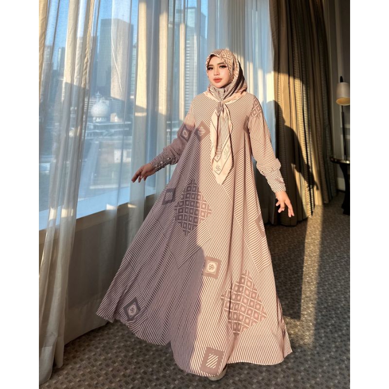 Gamis Set Hijab Monogram Salur by. Shella Saukia