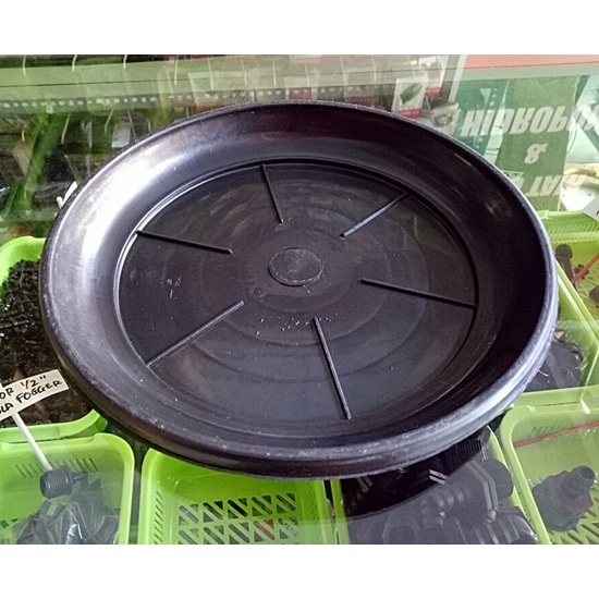 Tatakan Pot 17cm Warna Hitam Putih Merah