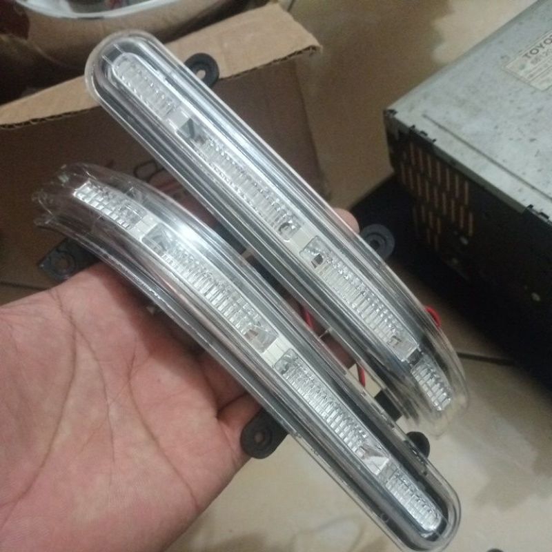 lampu sein spion Innova 2012 2013