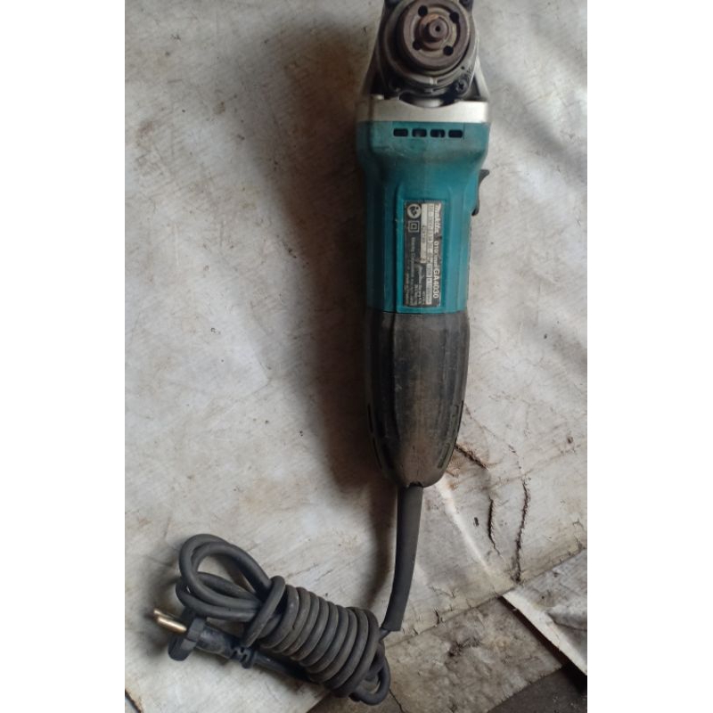 Gerinda makita bekas