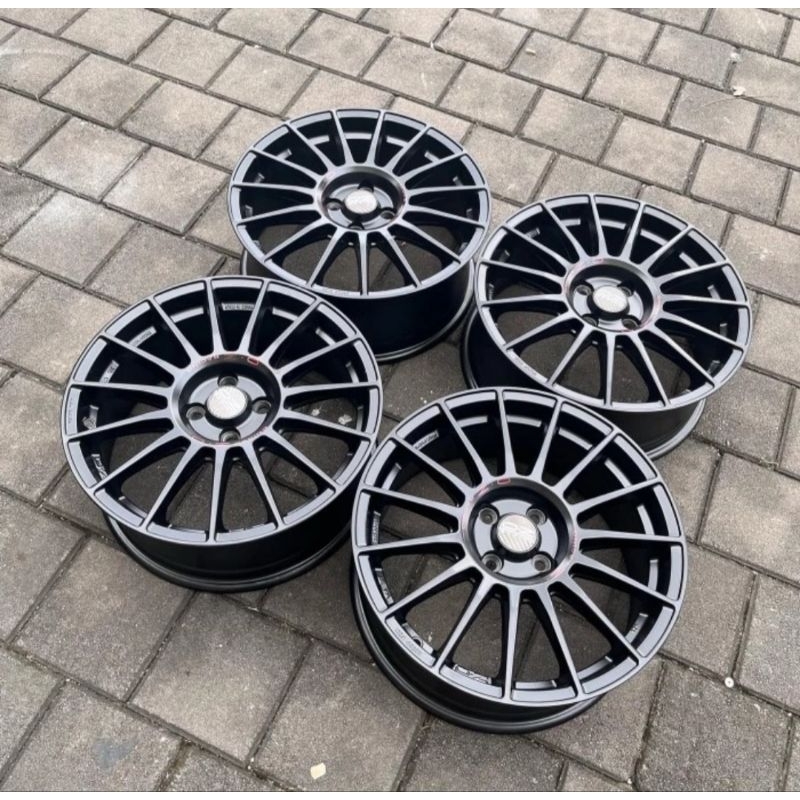 Velg Original OZ Superturismo LM Ring 17. Made in Italy. Pcd 4x100. For Yaris, Raize, Jazz, Freed, M