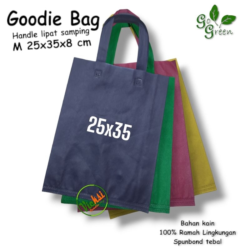 Tas Kain Spunbond Goodie bag Polos Tali Ukuran M= 25x35x8 cm  Untuk Shopping bag / Kantong Belanja Lipat Serbaguna Bingkisan Ulang Tahun Goodybag Ultah Souvenir Pernikahan Dus Nasi kotak Sembako hantaran hampers Paperbag Hajatan Suvenir Tasyakuran Murah