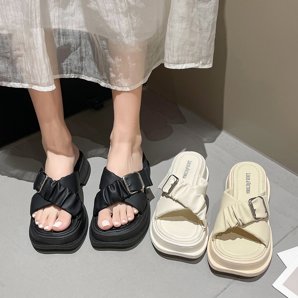 Louis&Victoria Sandal Wanita LWL6303 Selop Wedges Sepatu Cewek Hangout Hitam Nyaman Dipakai Terbaru