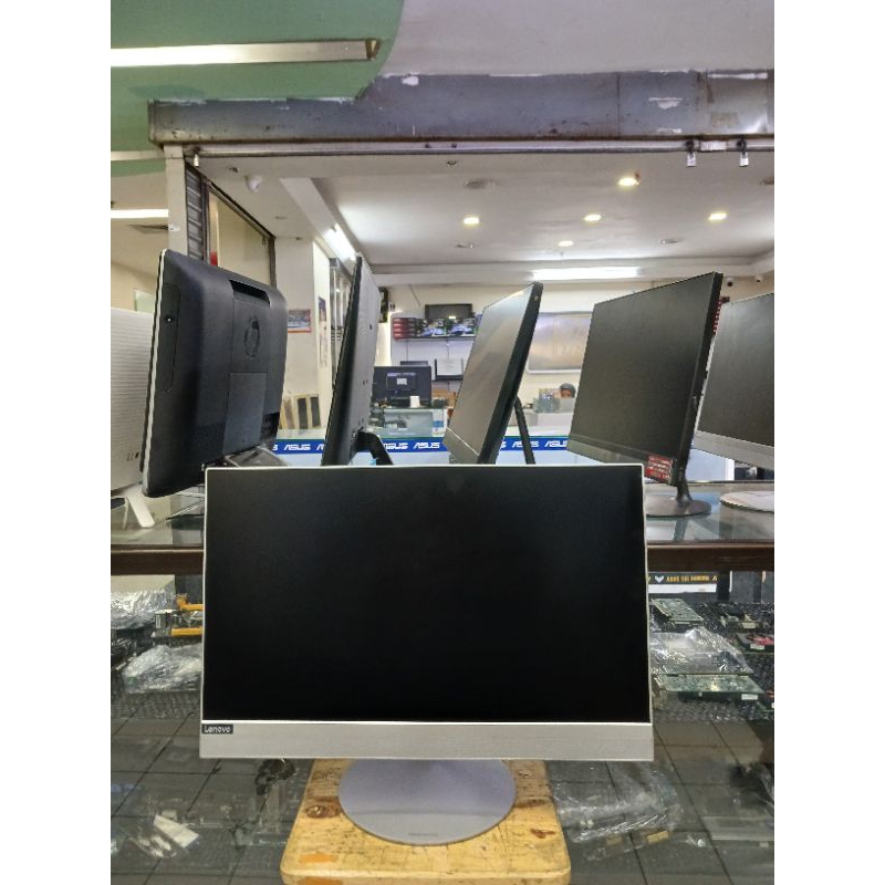 PC ALL IN ONE LENOVO CORE I3 GENERASI 7 RAM 8 GB  SSD 256 GB FREMLES LAYAR 22 IN MANTAP