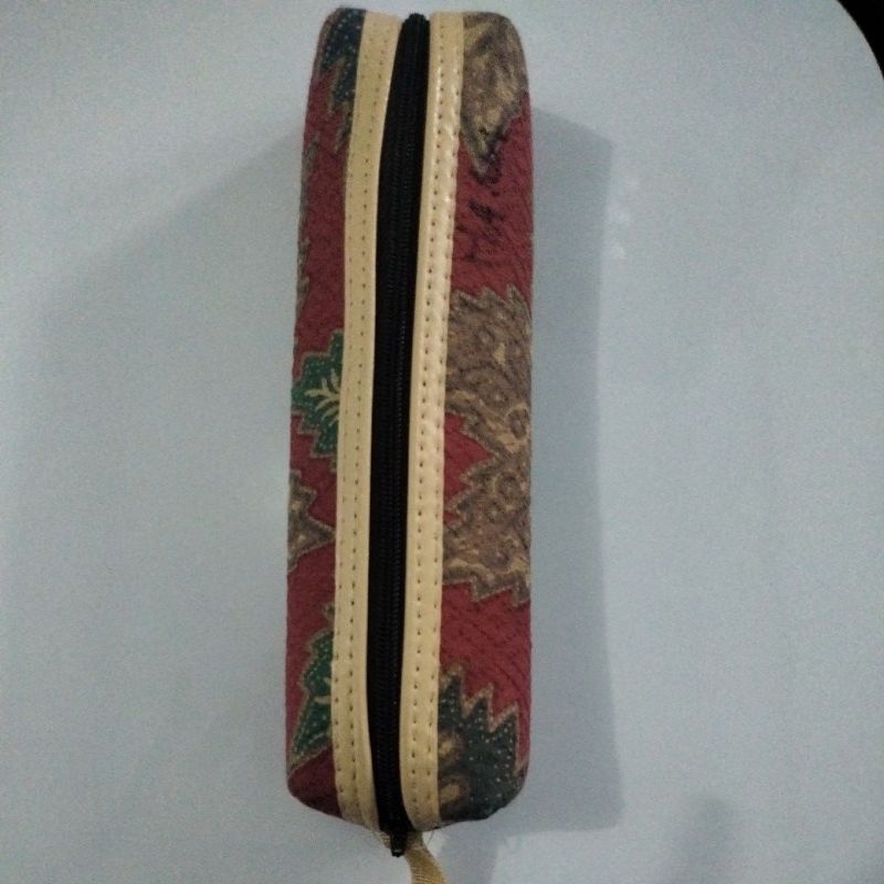 

tempat pensil batik