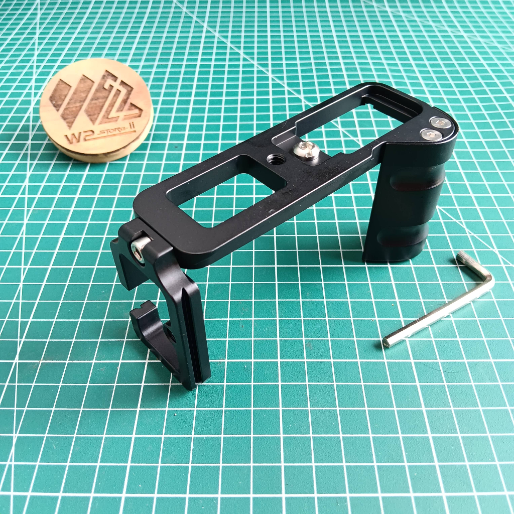 PWRFM L PLATE FUJIFILM XE3 QUICK RELEASE VERTICAL GRIP