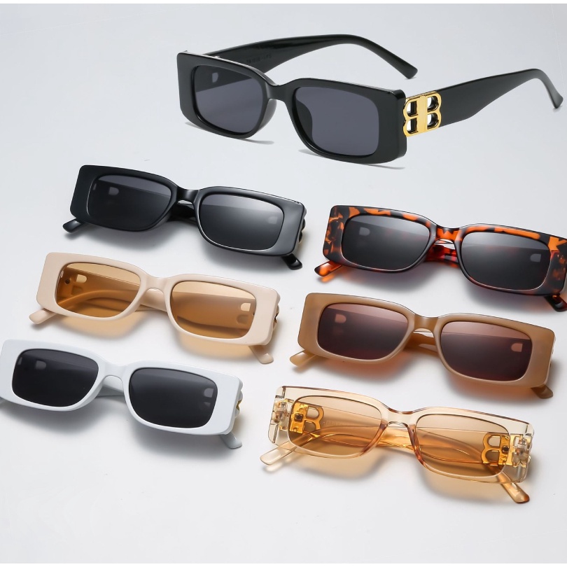 Penjualan Kejutan  COD Kacamata Retro Wanita Bingkai Persegi Minimalis Kacamata Hitam Cewek Seksi Tr