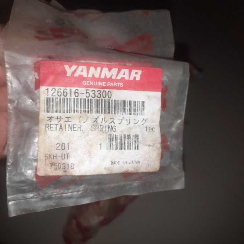 retainer spring injector yanmar 6aym PN 126616-53300