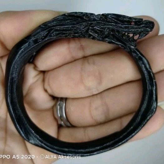 gelang akar bahar hitam ukir kepala naga