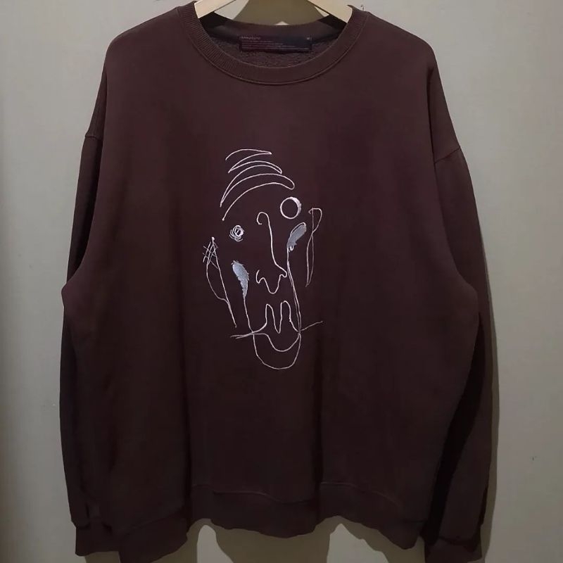 COMPAGNO BROWN PIERROT V BTS CREWNECK