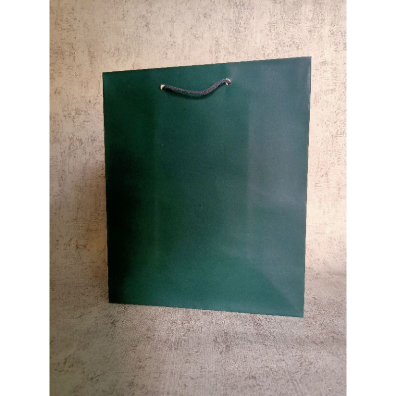 

Paper bag polos ukuran (20×25)
