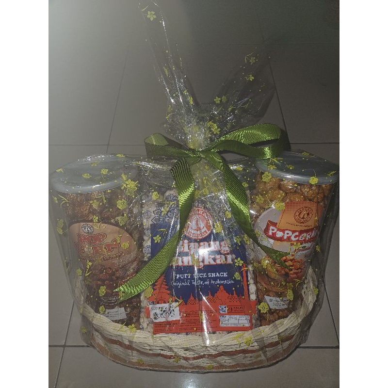 

Hampers / Parsel Kue Snack Kering Bipang Jangkar