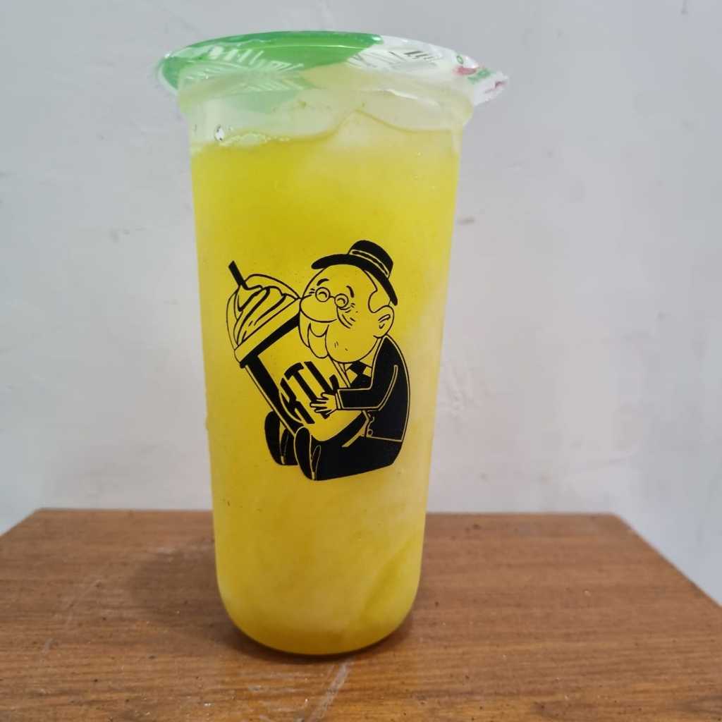 

Aneka Minuman Squash Yakult 650ml