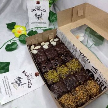 

Brownies Shiny Crust 4 topping Topping/Fudgy Brownies/Brownies Ultah/Brownies Hampers