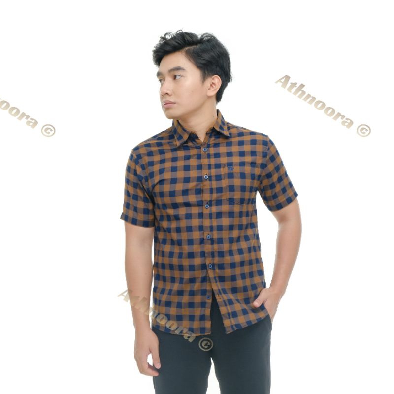 Kemeja pria motif kotak kotak lengan pendek warna coklat size M L XL