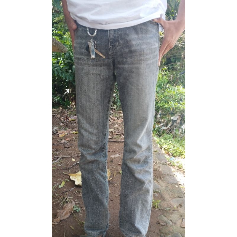 Jeans uniqlo bootcut (27-28)