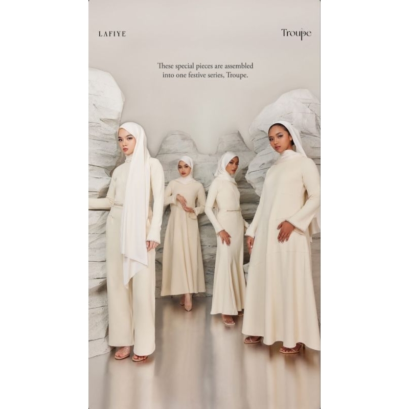 Troupe Slit Top By Lafiye