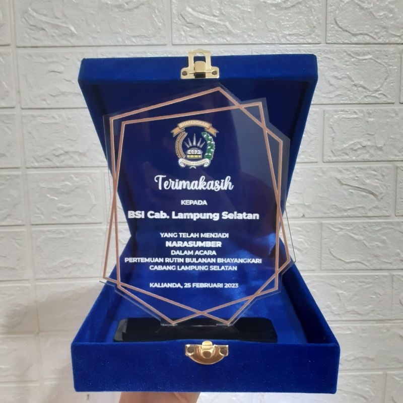 PLAKAT AKRILIK CUSTOM + BOX