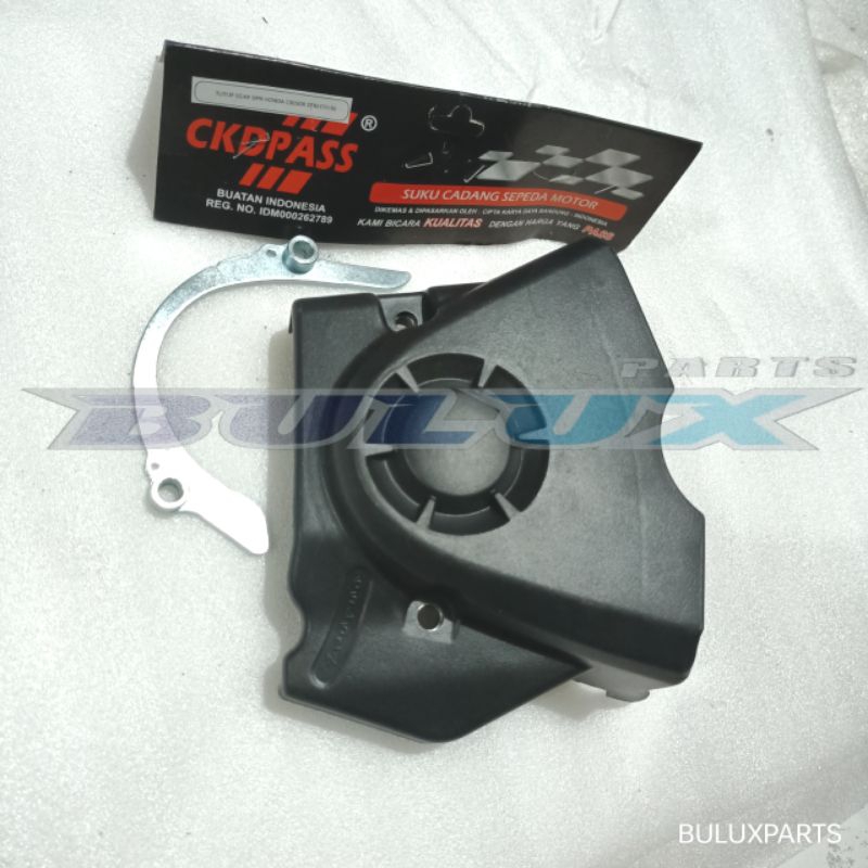 COVER TUTUP PENGAMAN GEAR GIR DEPAN RANTAI RANTE CB150R CB 150 HITAM DOFF CKD
