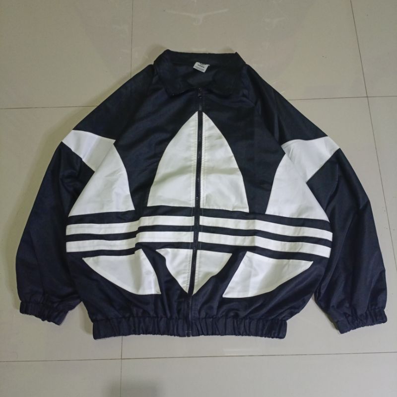 windbreaker adidas big logo
