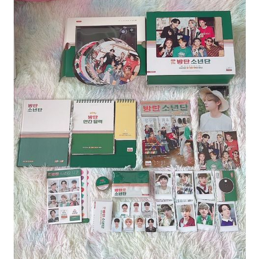 BTS SEASON'S GREETINGS 2021 FULLSET UNSEALED 4x6 PHOTO TAEHYUNG V DVD