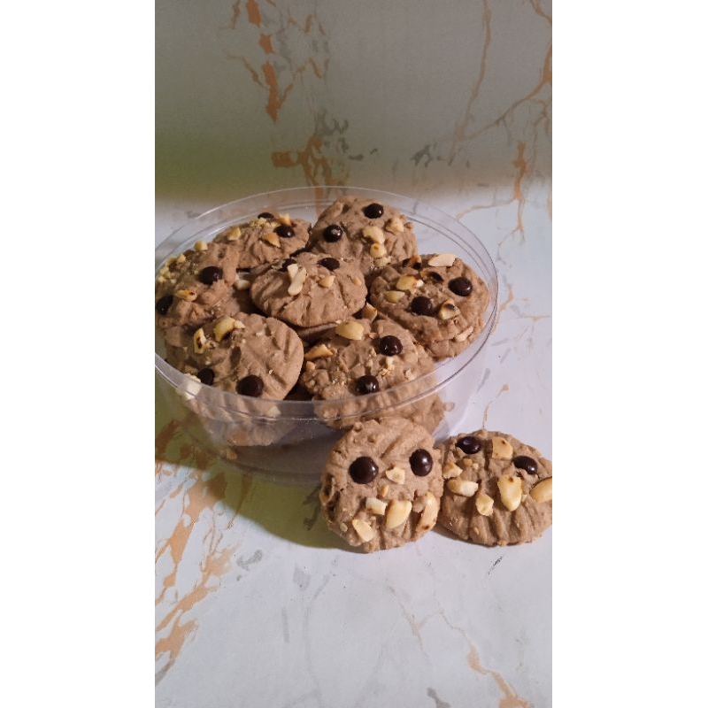 

chocochip nuts