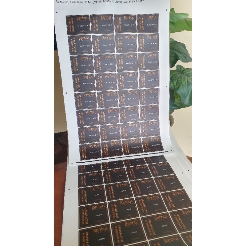 

Stiker vinyl cutting custom + Laminasi doff (MINIM ORDER 10 LEMBAR A3)