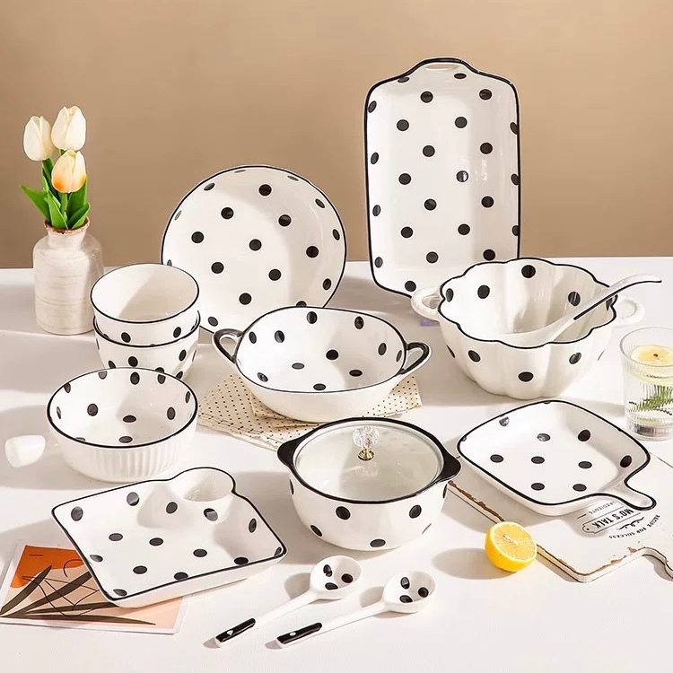 Dining Set Dot Hitam Piring Mangkuk Cangkir Sumpit Keramik Unik Bowl Dimsum Plate Peralatan Makan