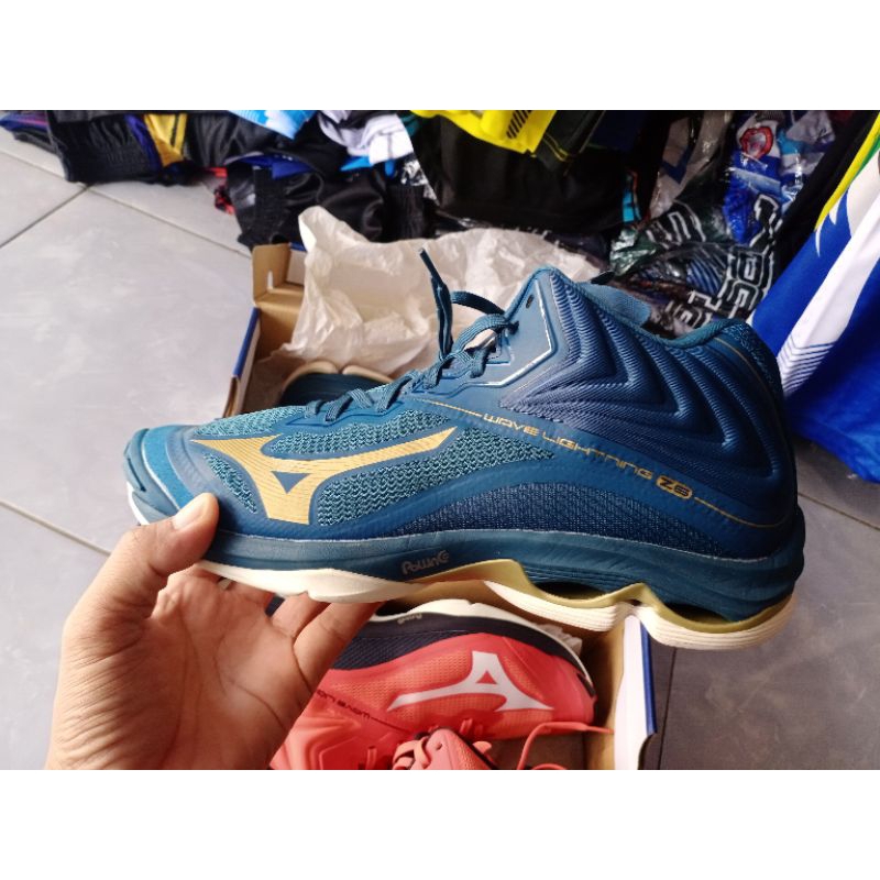 cuci gudang mizuno wlz 6 mid size 41 original
