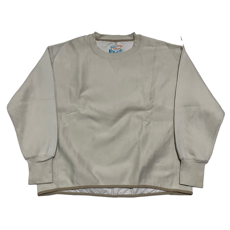Niko and hill walking mountain crewneck