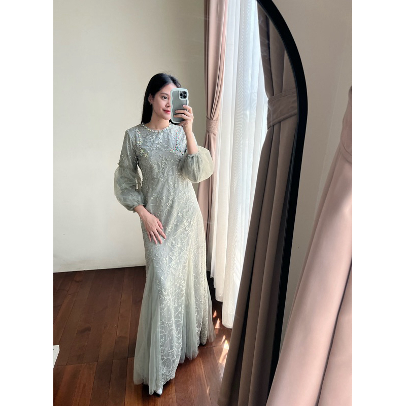 amrthelabel / lavish / sage