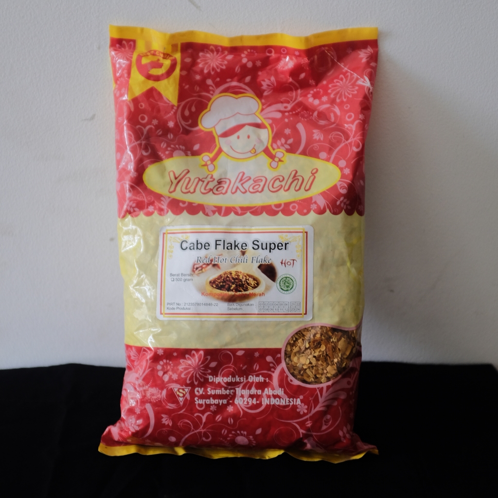 

YUTAKACHI CHILI FLAKES 500GR - CABE KASAR YUTAKACHI 500GR
