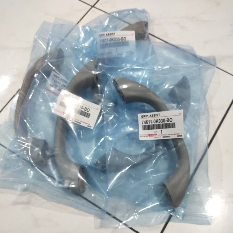 pegangan tangan tangan atas toyota innova fortuner hilux