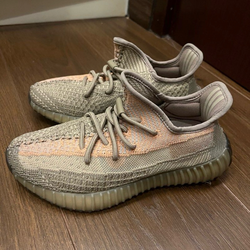ORIGINAL YEEZY 350 V2 SAND TAUPE