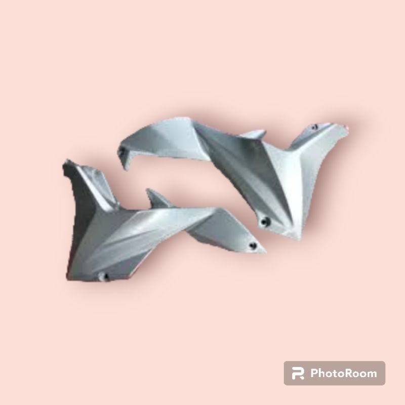 Sayap Bawah Blade Lama Silver