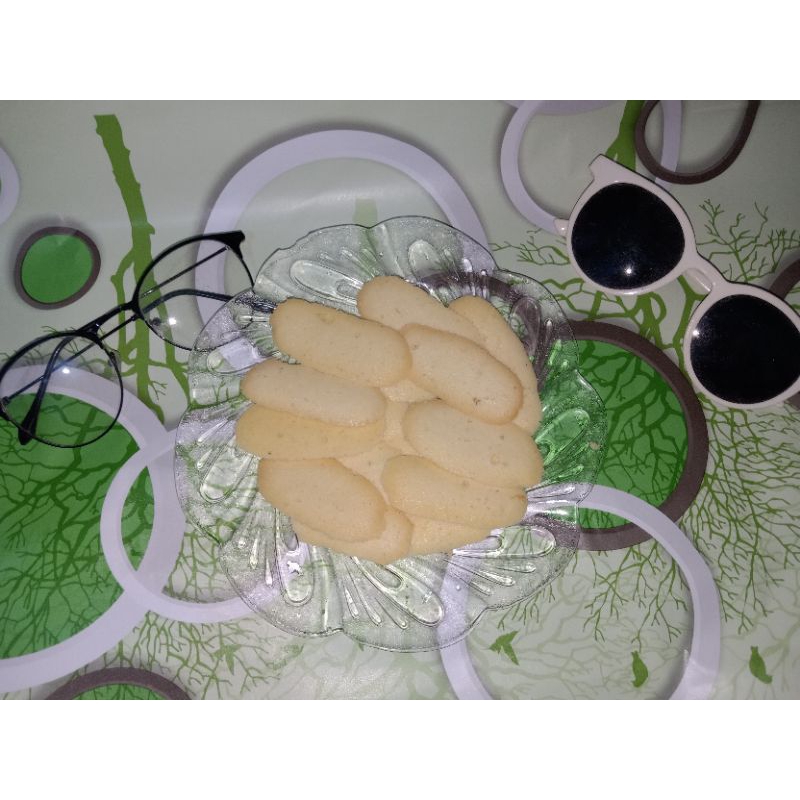 

LIDAH KUCING RENYAH, MANIS 500Gram ~ KUE LEBARAN