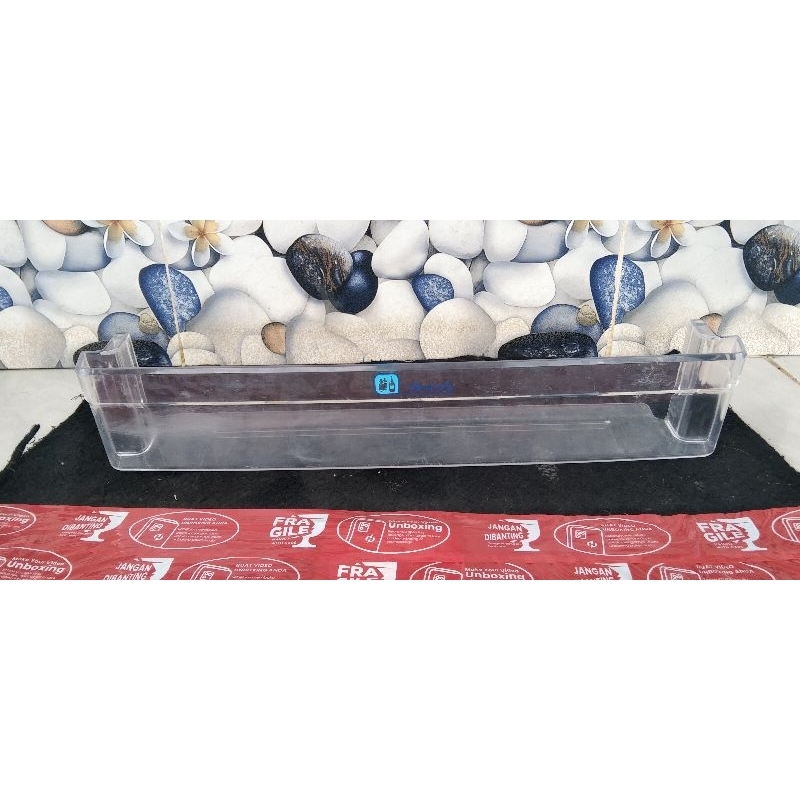 Rak kulkas toshiba glacio 2 pintu rak botol bagian bawah kulkas Toshiba Glacio 2 pintu