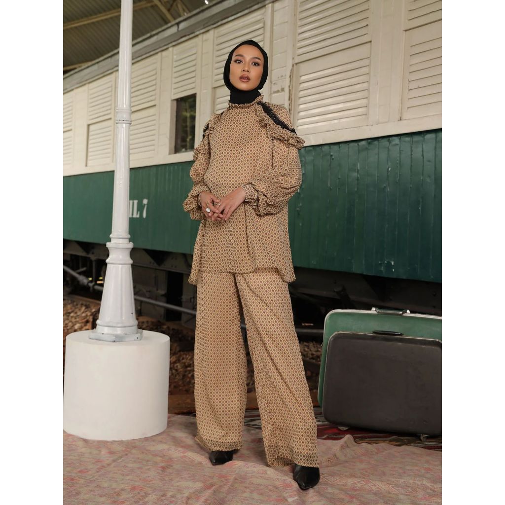 Ruth Top Sienna Brown - Aleza Label